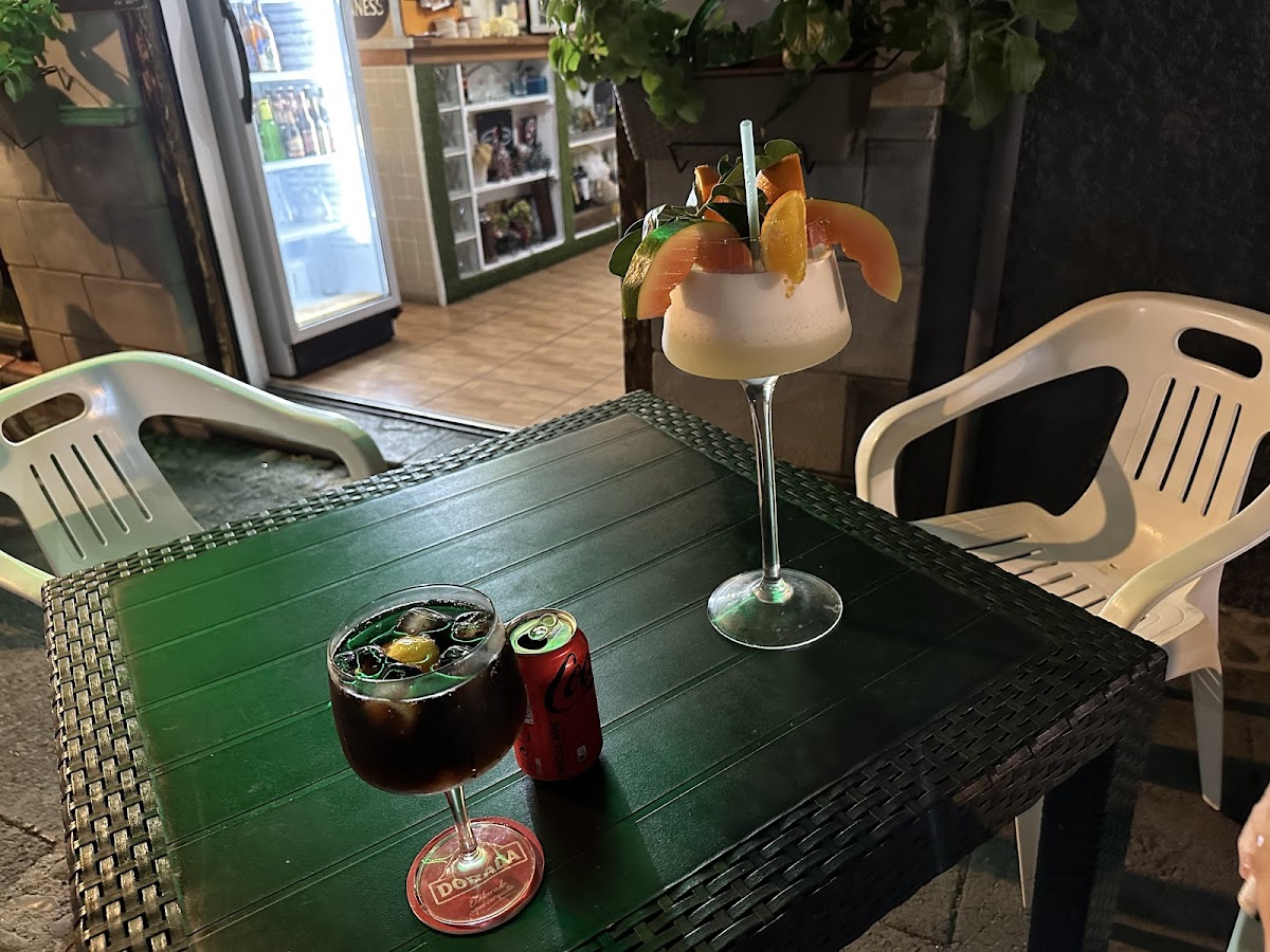 F & M Café Photo 9