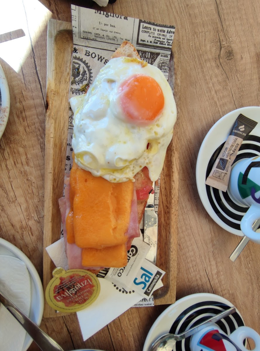 La Pita Café. Photo 10