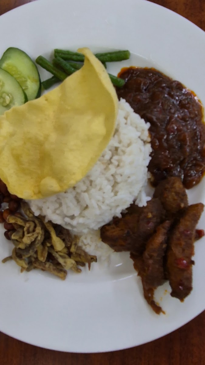 Giant Bowl Vegetarian Restaurant • 大碗公蔬食站 Photo 2