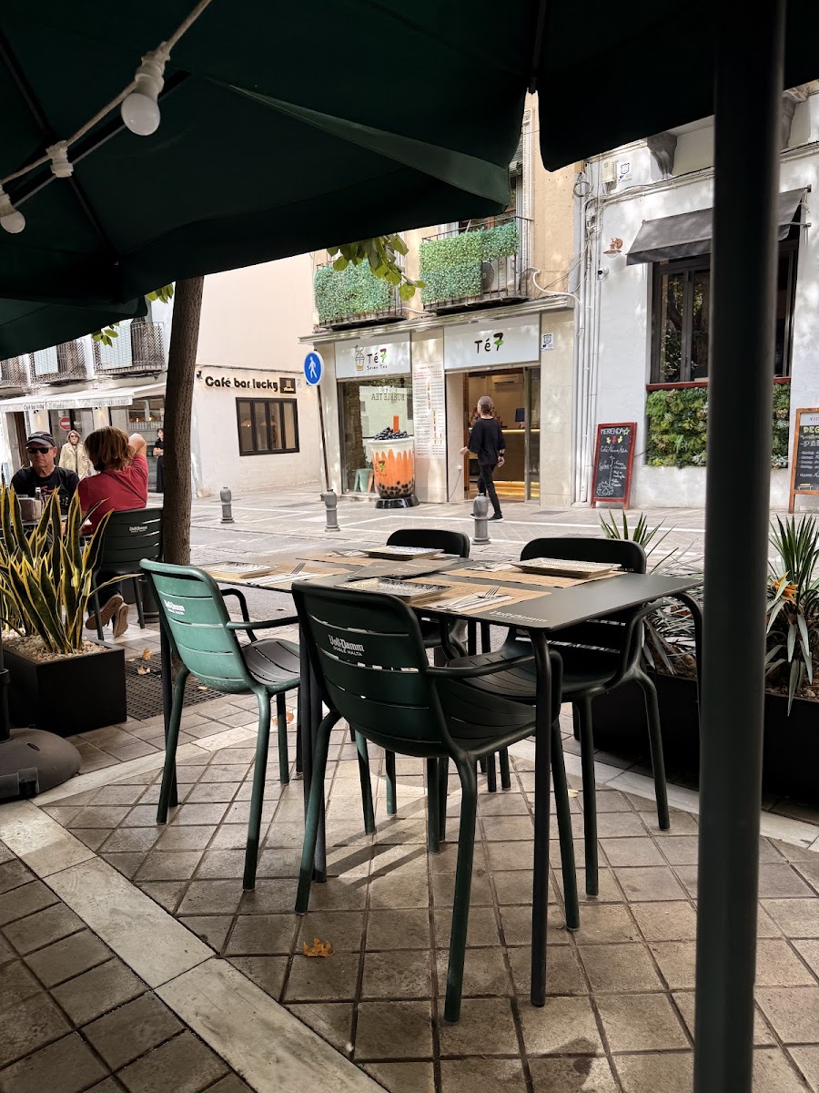 Trinidad Plaza Photo 4
