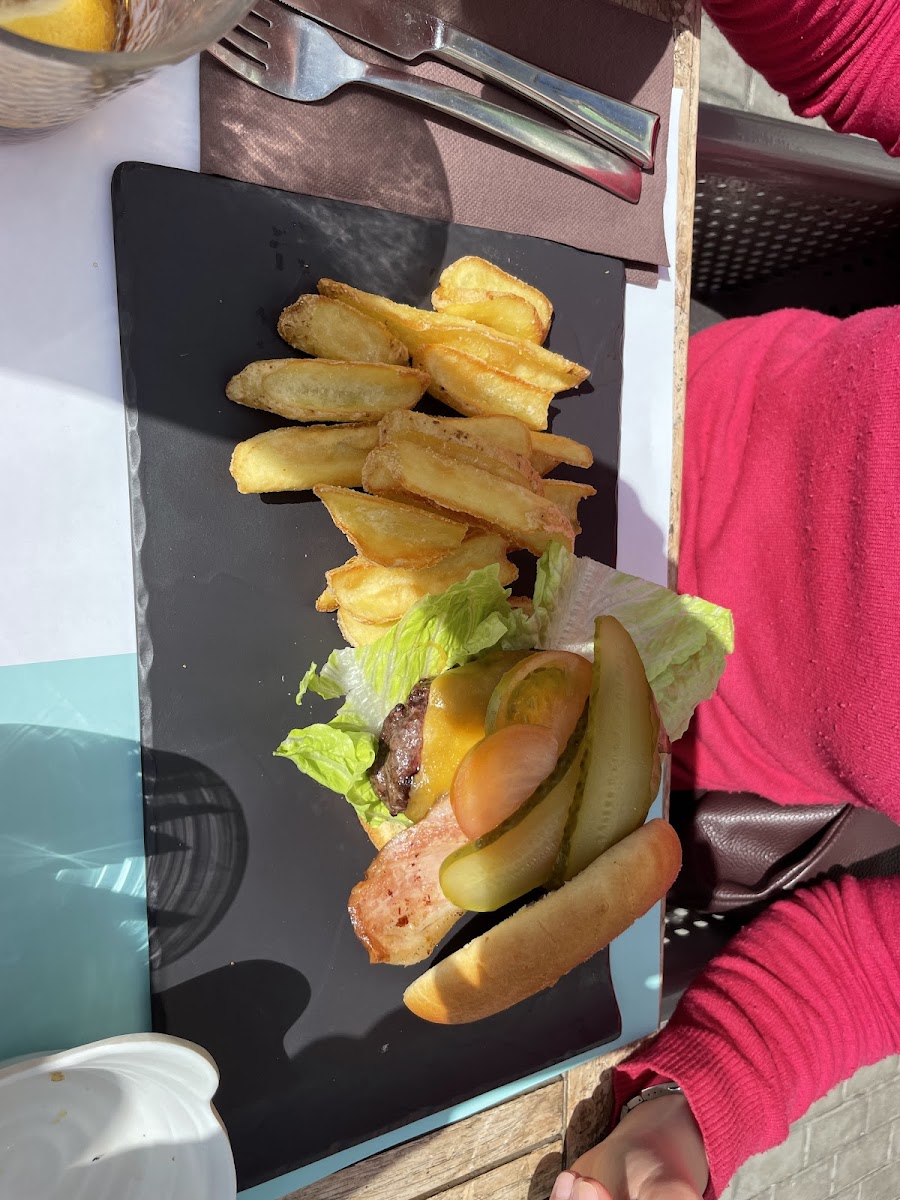 Bakery & Burger Photo 4