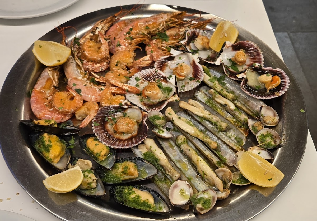 La Pescadería Street Photo 4