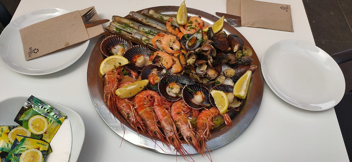 La Pescadería Street Photo 6