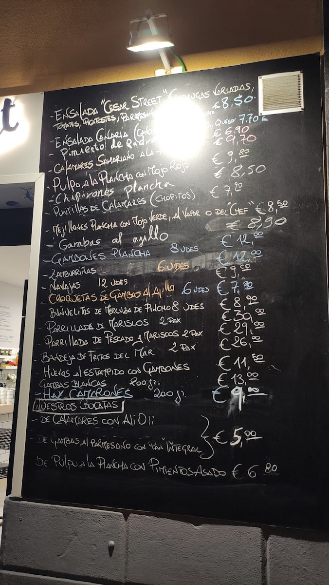 La Pescadería Street Photo Menu 10