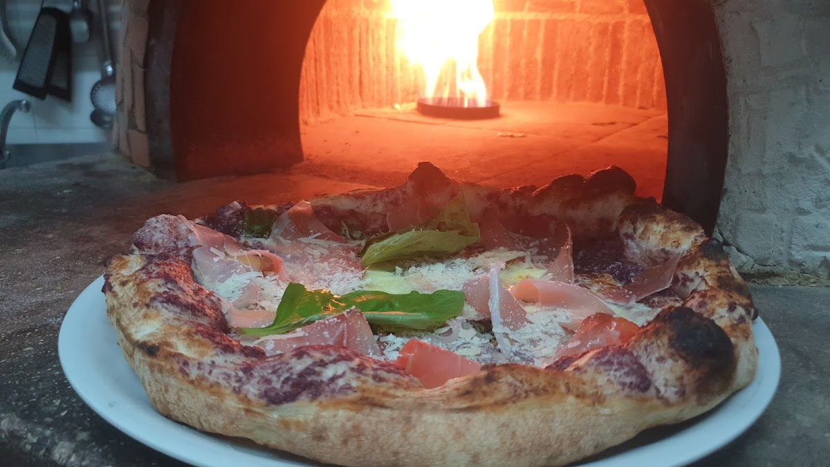 Hosteria e Pizzeria Masaniello Photo 3