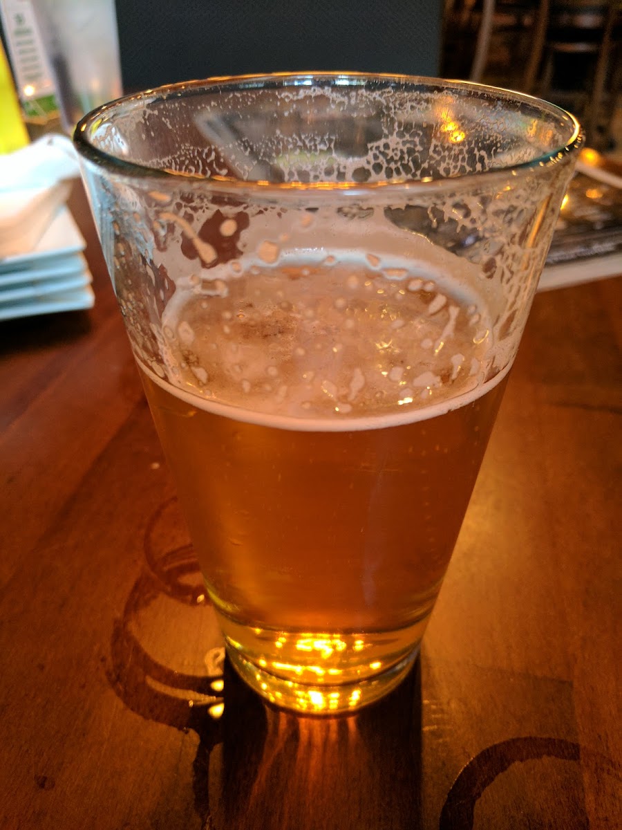 Peck & Pour, World Class Wings and Beer Photo 5