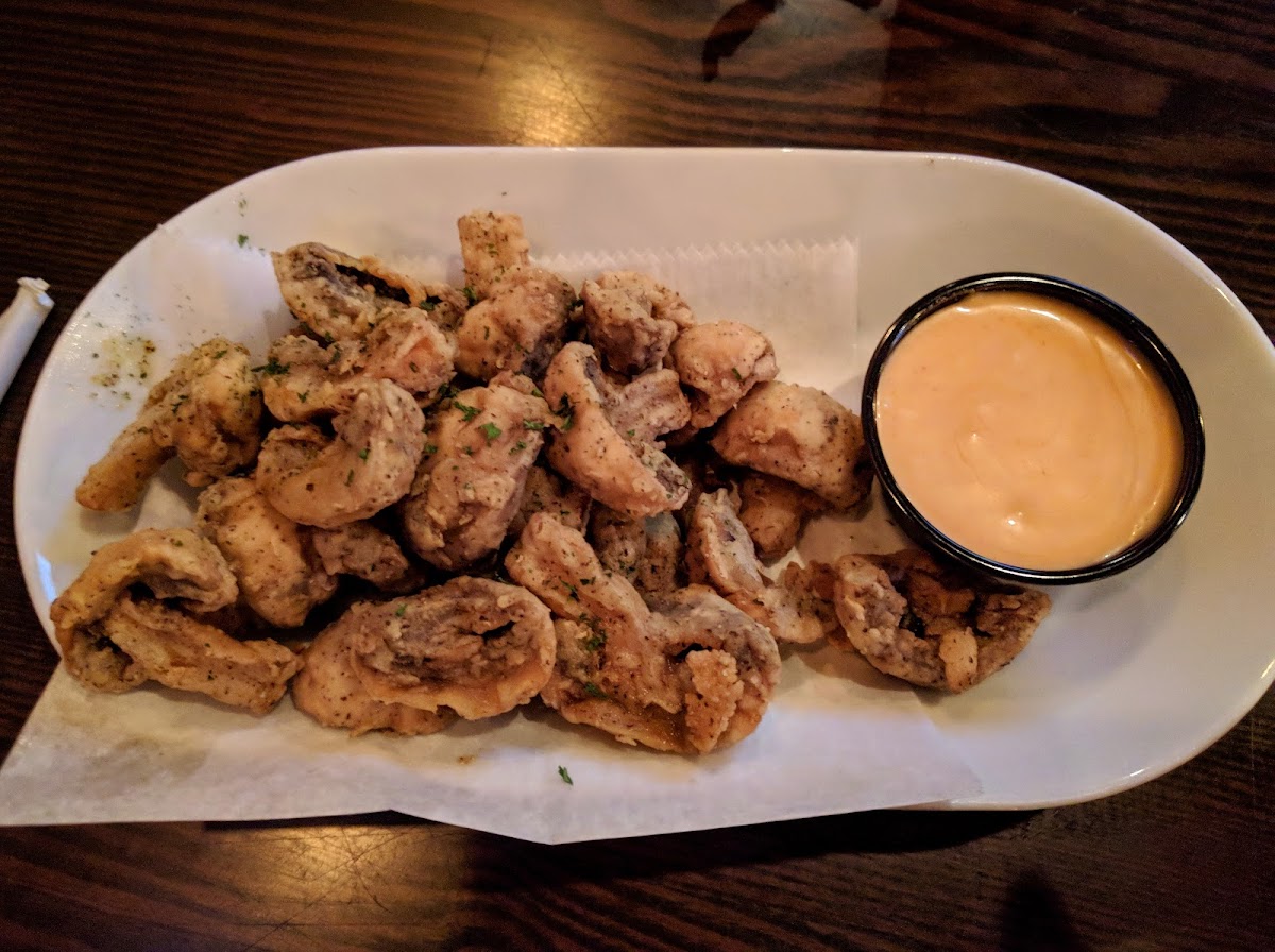 Peck & Pour, World Class Wings and Beer Photo 7