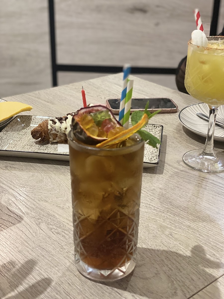 Hibiscus Café Photo 9