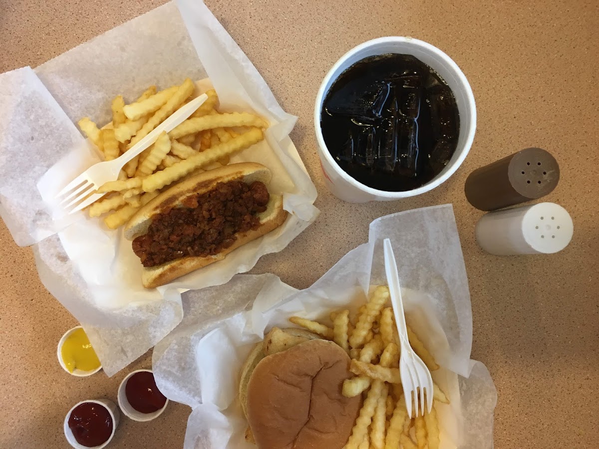 May's Drive-In Photo 6
