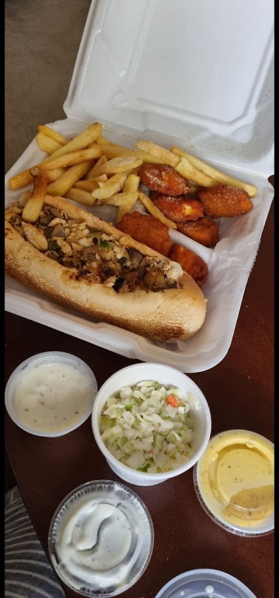 Hip Hop Fish & Chicken Photo 8