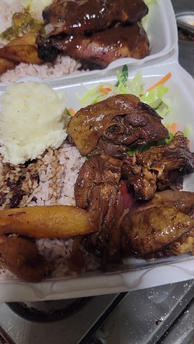 Bamboo's Jamaican Restaurant Photo 2
