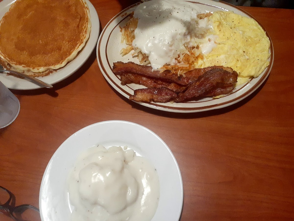 Crossroads Cafe Photo 6