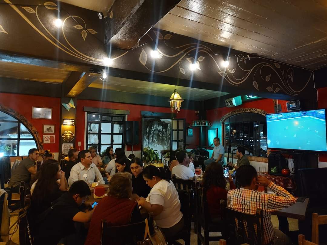 Aladino's​ Restaurante Bar Pizza