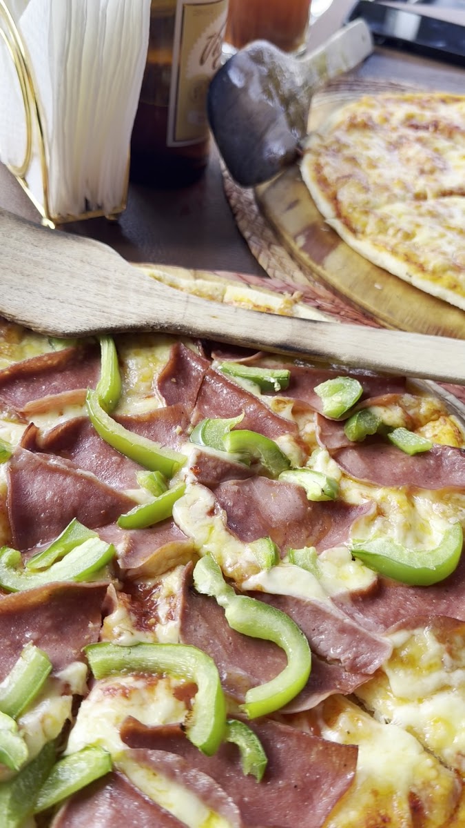 Aladino's​ Restaurante Bar Pizza Photo 2