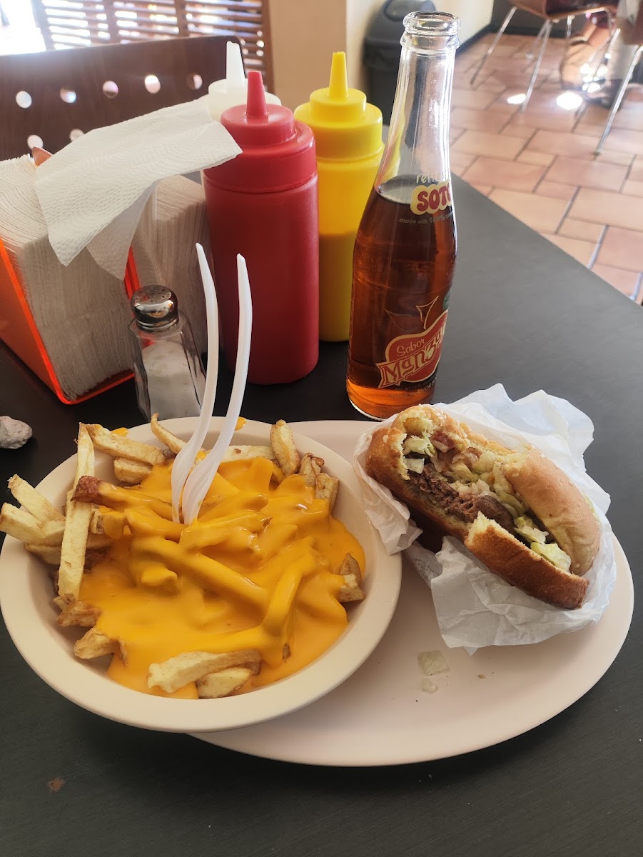 Rafas Burger Photo 4