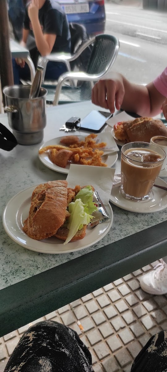 Cafetería Enol Photo 7