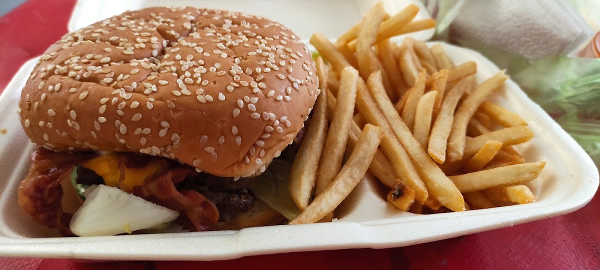 Chezz Burger Photo 6