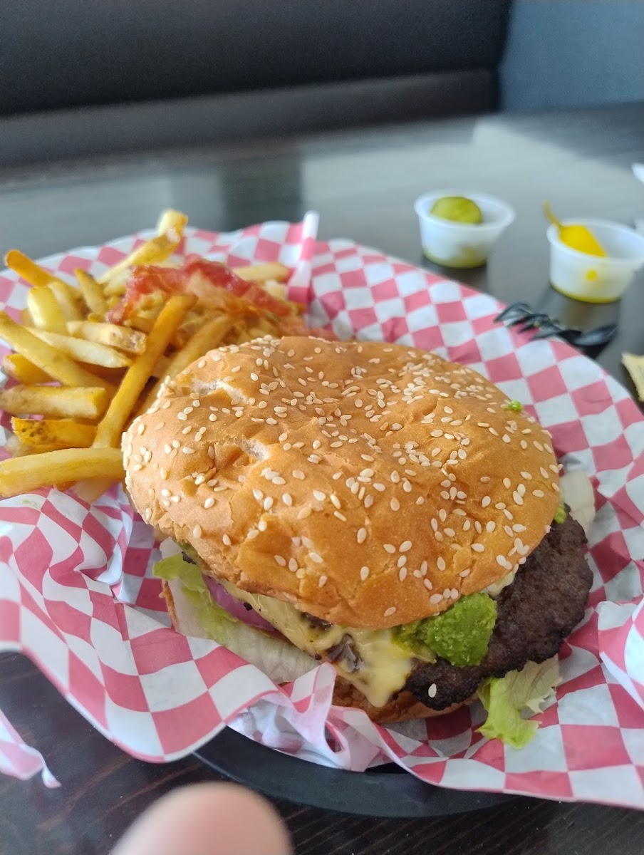 Chezz Burger Photo 7