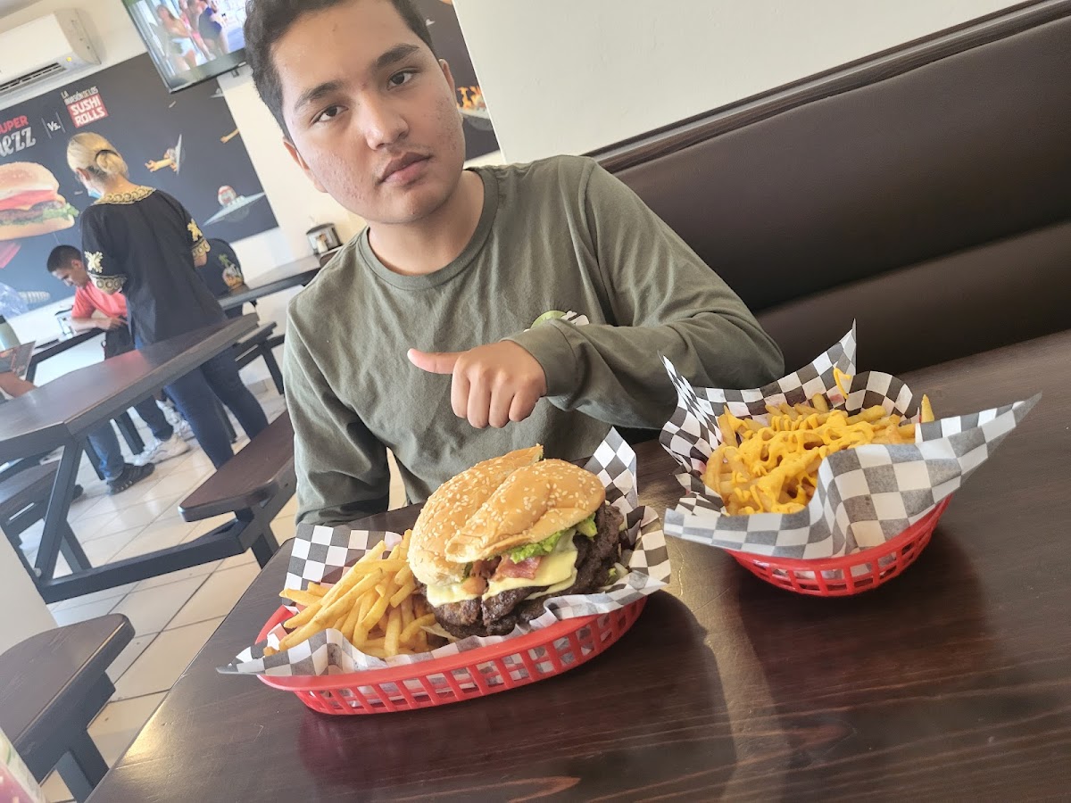 Chezz Burger Photo 9
