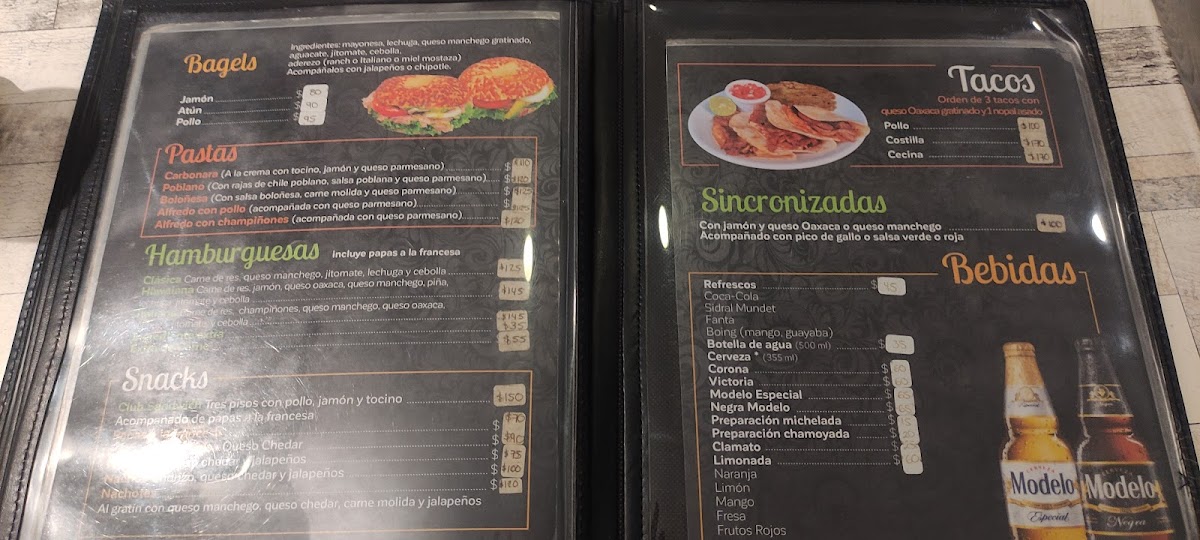 Fue en un café Cafetería y crepería Photo Menu 9
