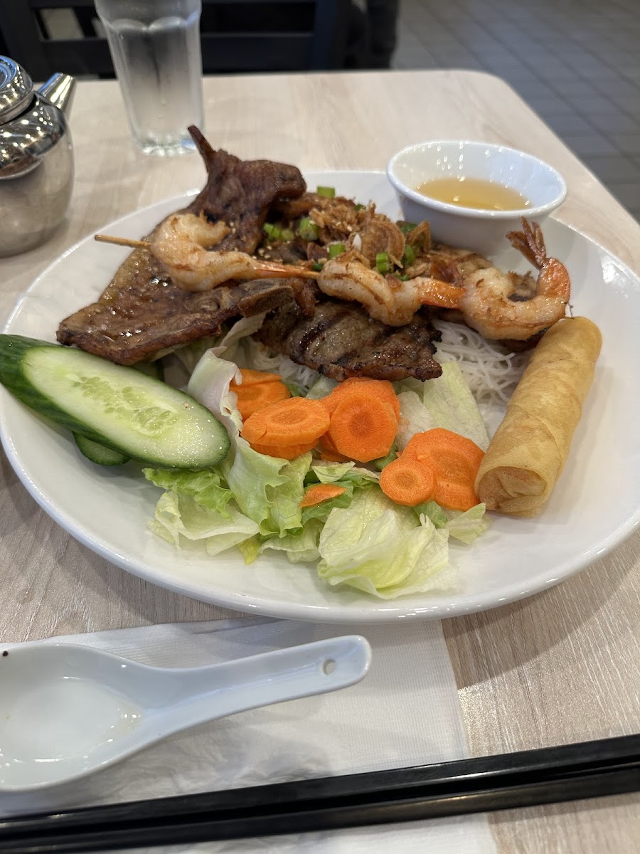 Restaurant Pho Ngon Photo 3