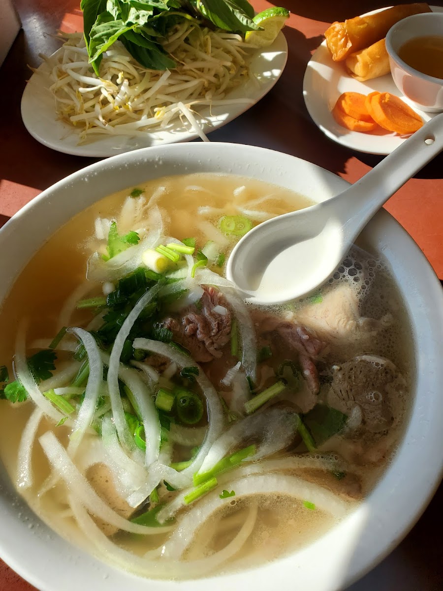 Restaurant Pho Ngon Photo 5