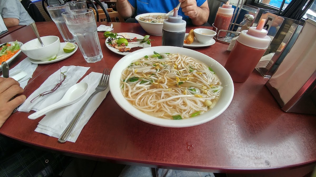 Restaurant Pho Ngon Photo 7