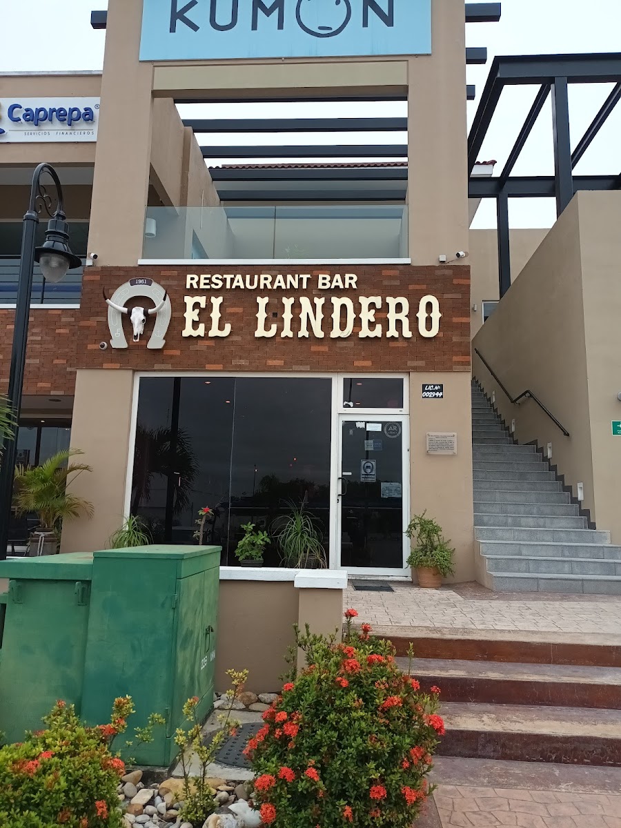 El Lindero Universidad Photo 1