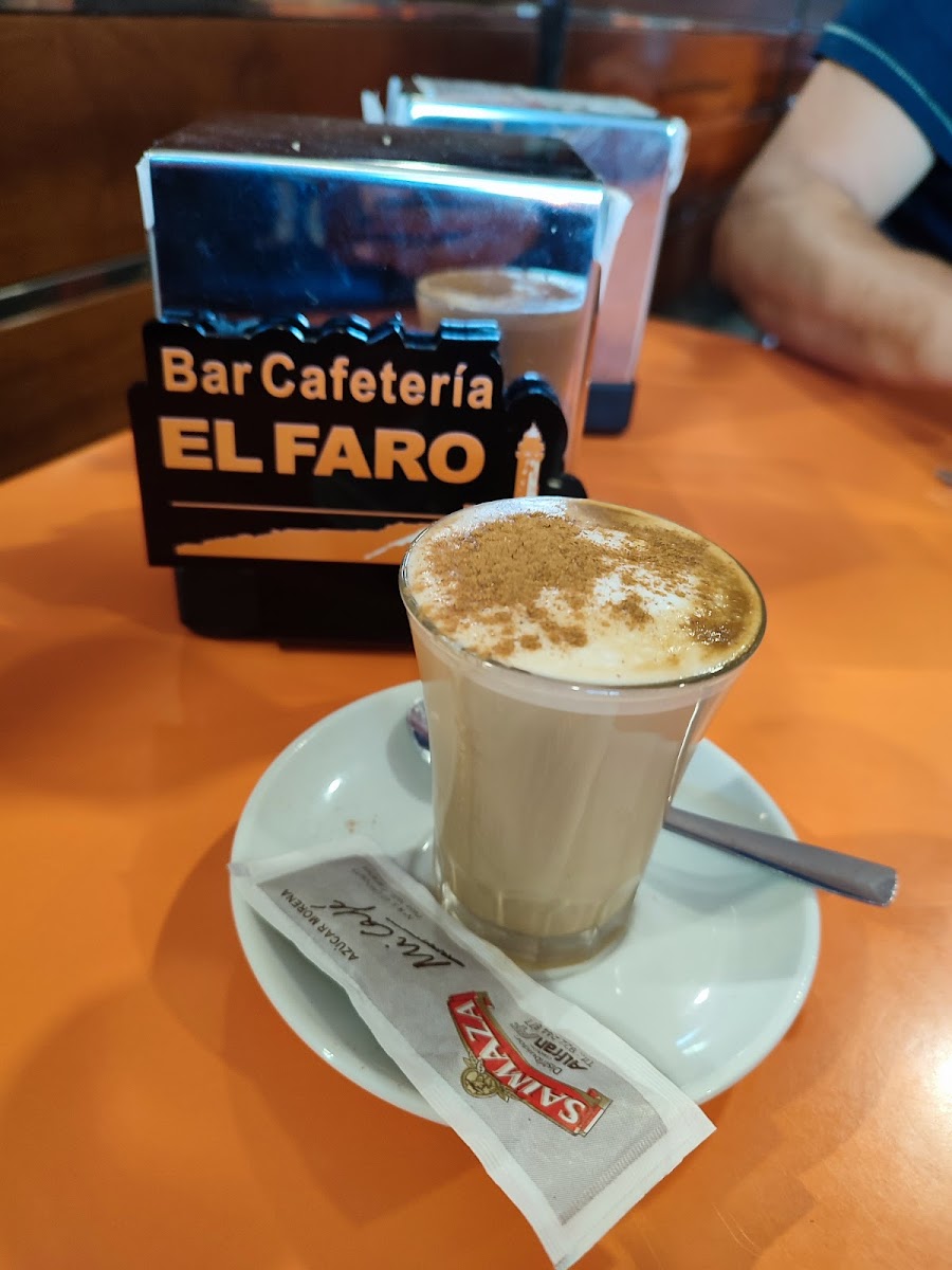 Bar Cafetería El Faro Photo 5