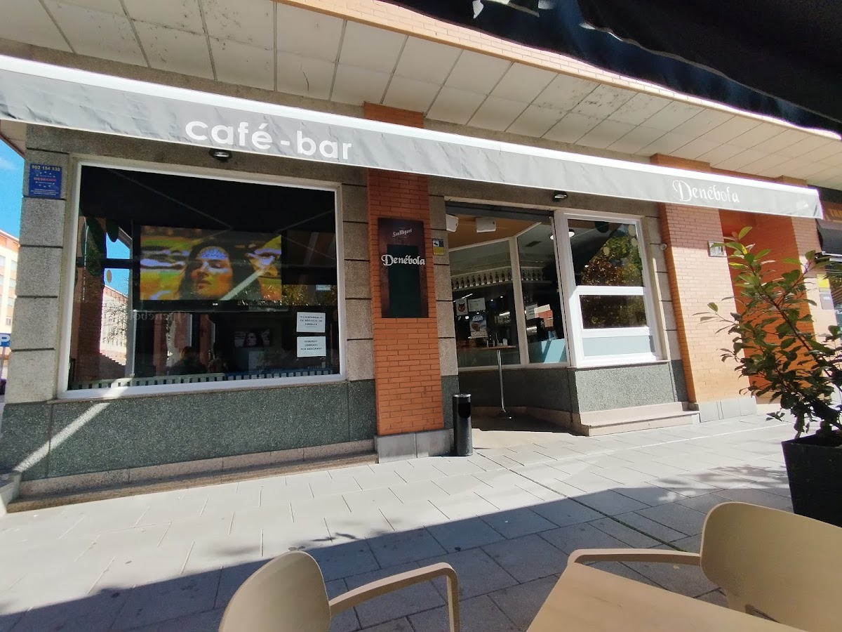 Café Bar Denébola