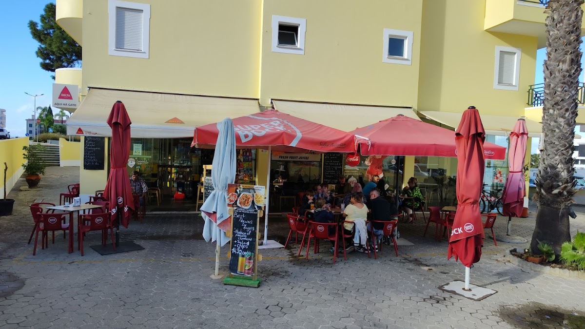 Cafetaria Aqui Há Gato
