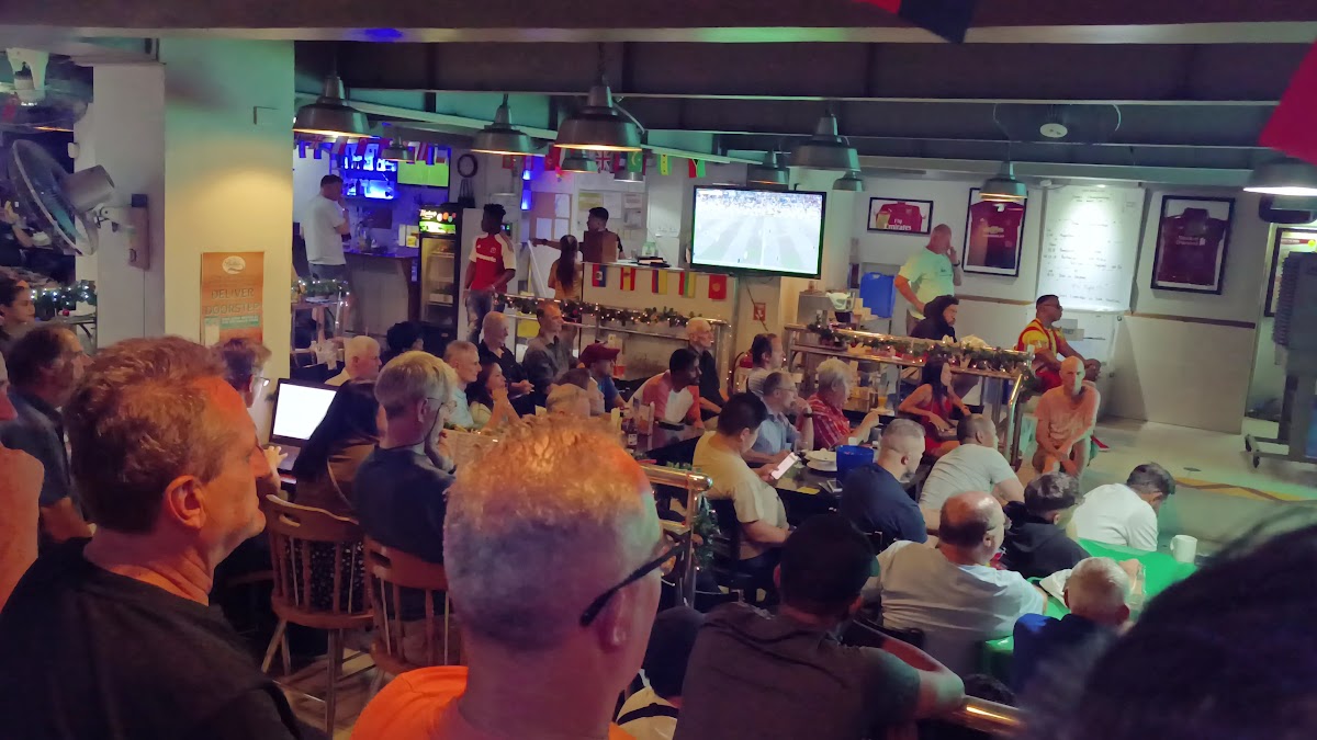 Phillies Sports Grill & Bar Photo 2