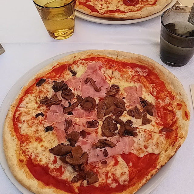 Pizza Prosciutto E Funghi
