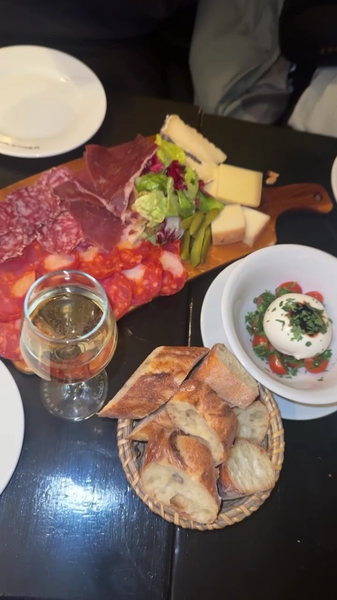 Bistro Lyonnais Photo 2