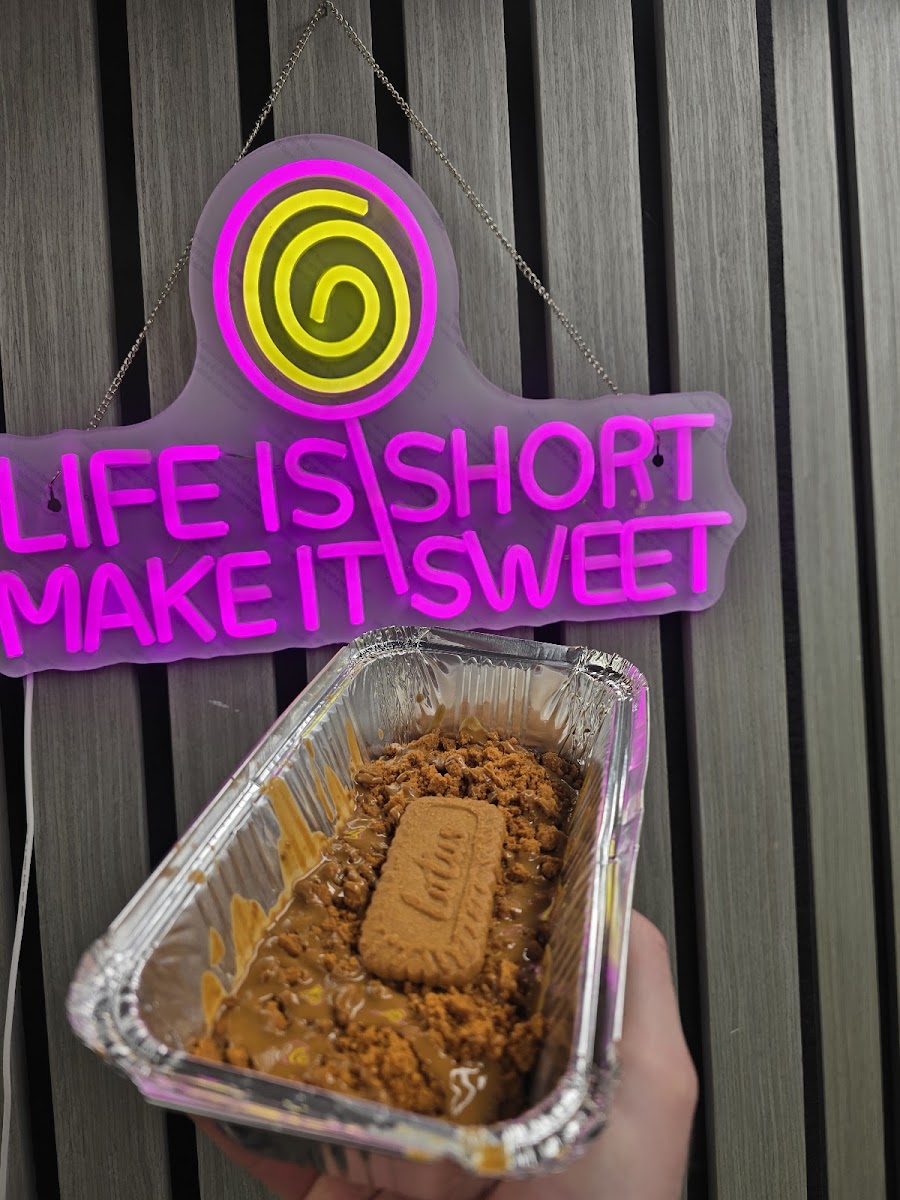 Sweet tooth Photo 4
