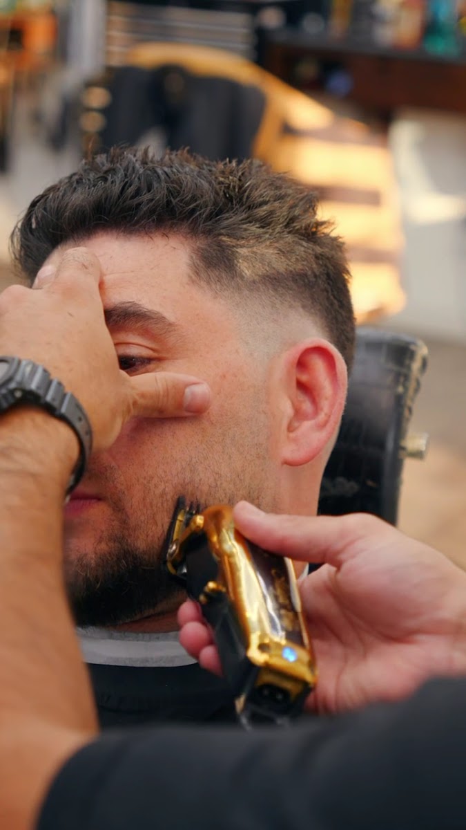 Eivans Barbershop Photo 2