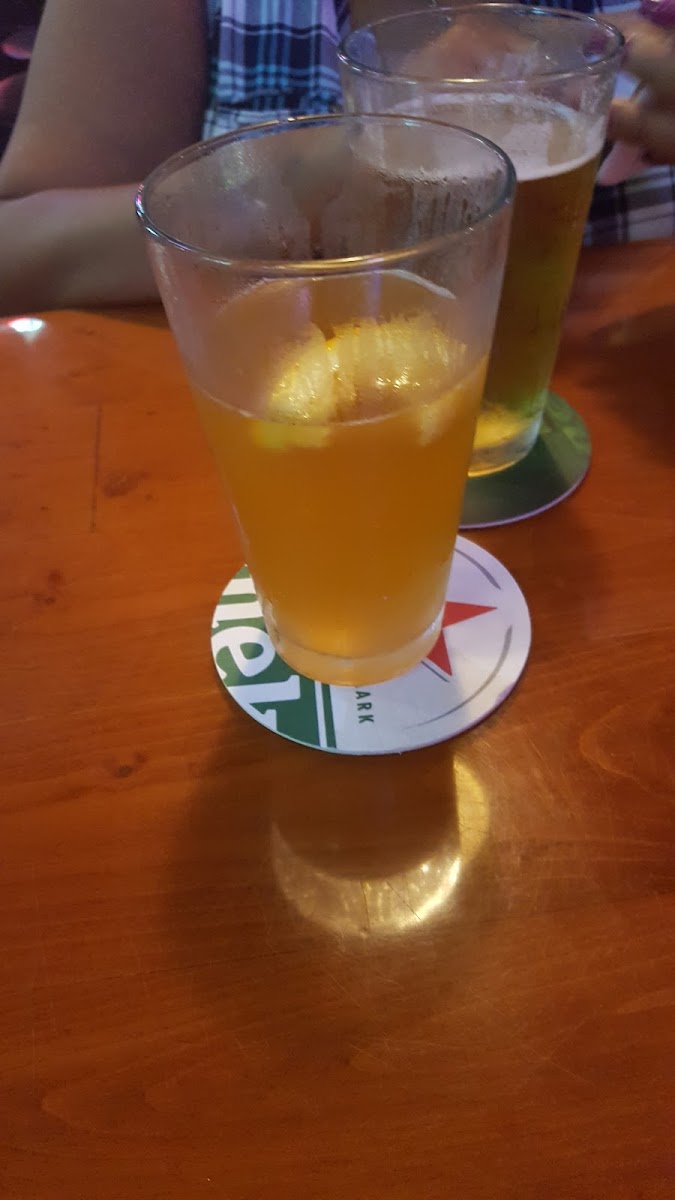 Goose's Sports Bar Photo 8