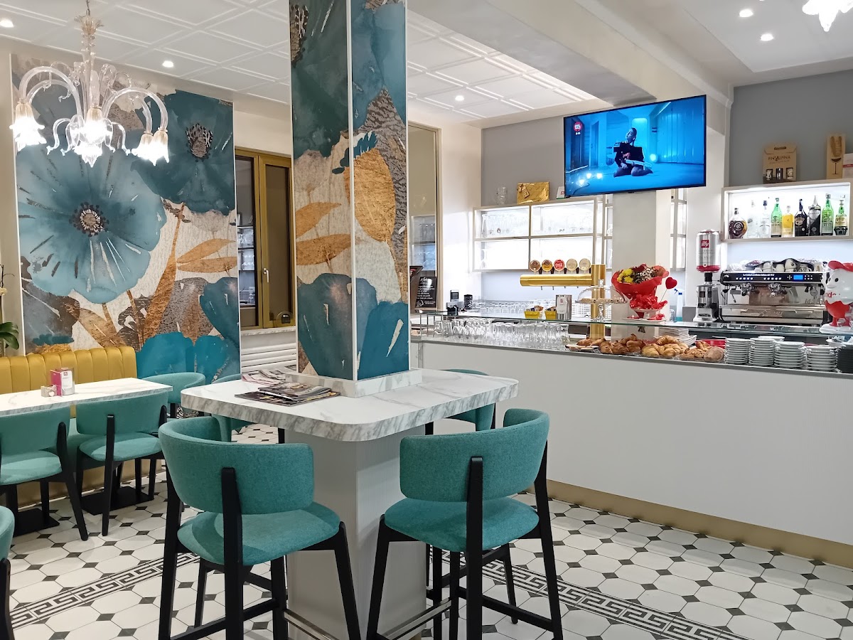 Jolly Bar