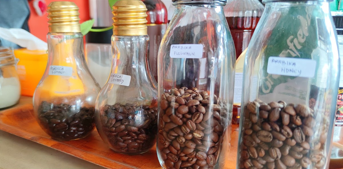 Roy's Coffee Shop Photo 9