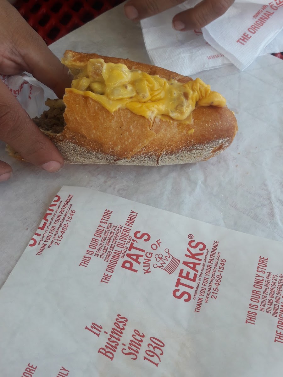 Pat's King of Steaks Photo 10