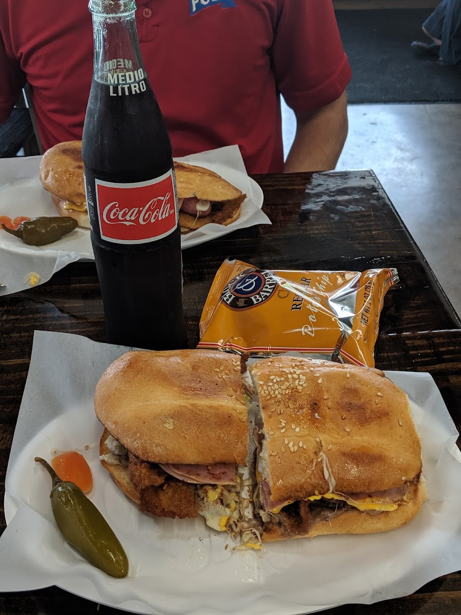 La Salsa Verde Taquería Photo 10