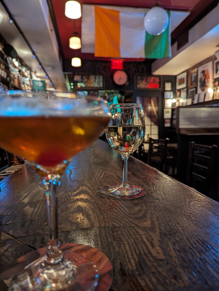 The Long Hall Pub & Grocery Photo 7