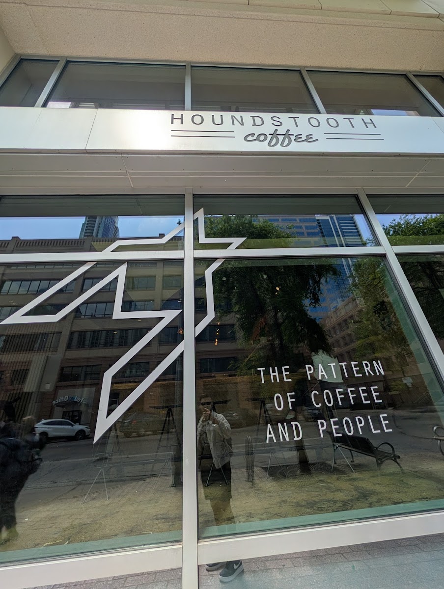 Houndstooth Coffee Photo 3