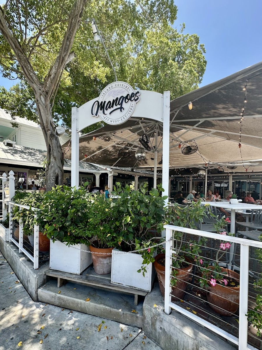 Mangoes Restaurant Photo 3