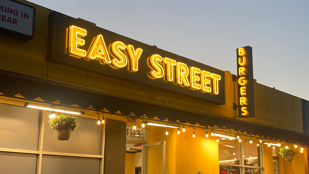 Easy Street Burgers Photo 1