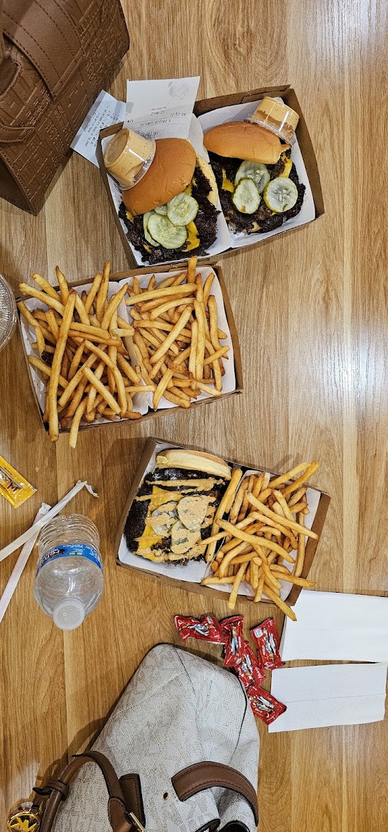 Easy Street Burgers Photo 8