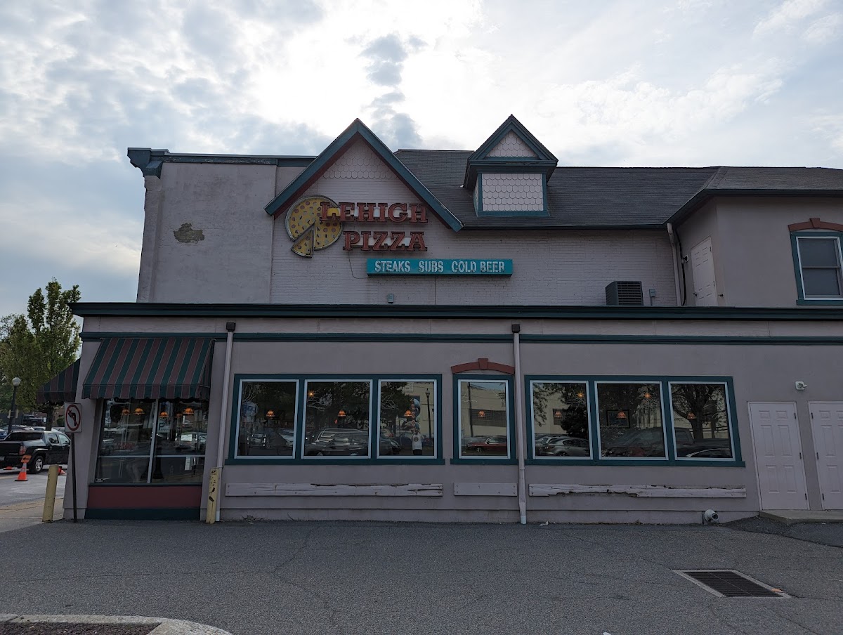 Lehigh Pizza Photo 4