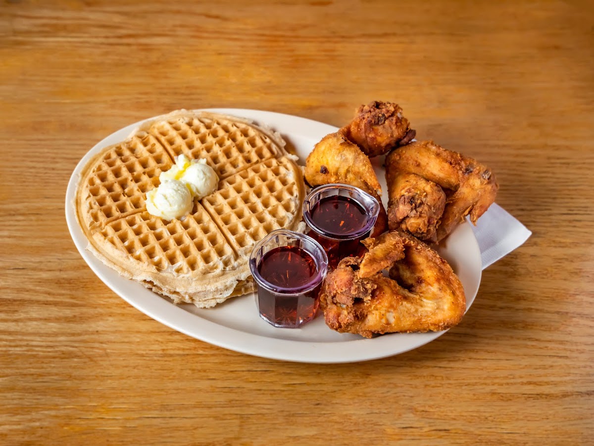 Roscoe's Chicken & Waffles Photo 4