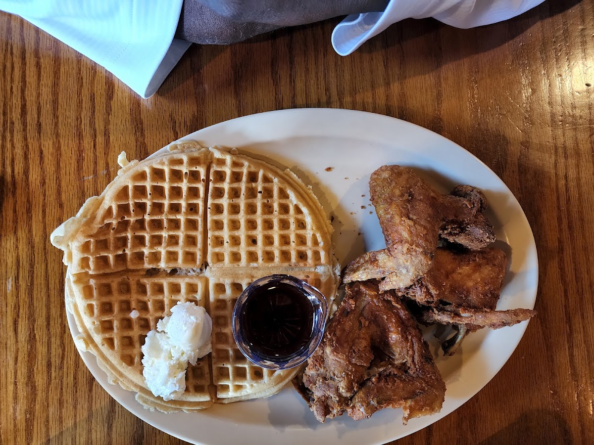 Roscoe's Chicken & Waffles Photo 5