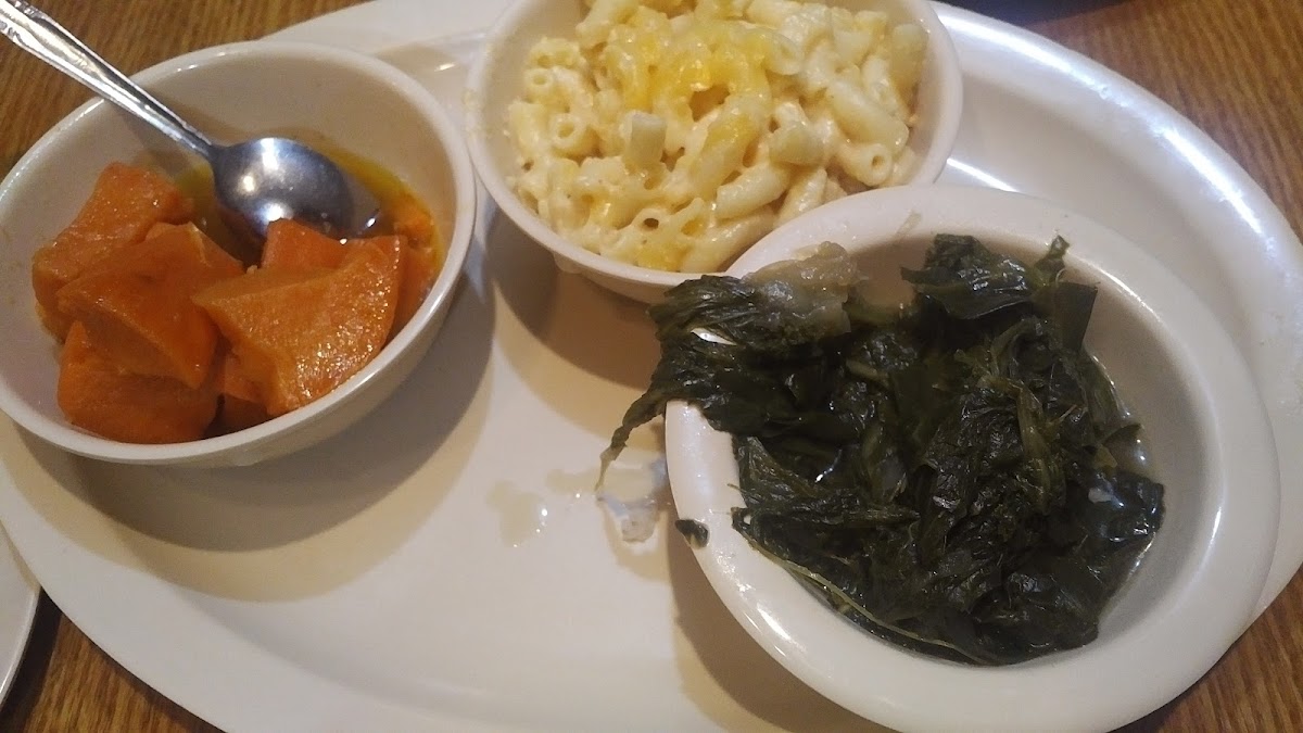 Roscoe's Chicken & Waffles Photo 8
